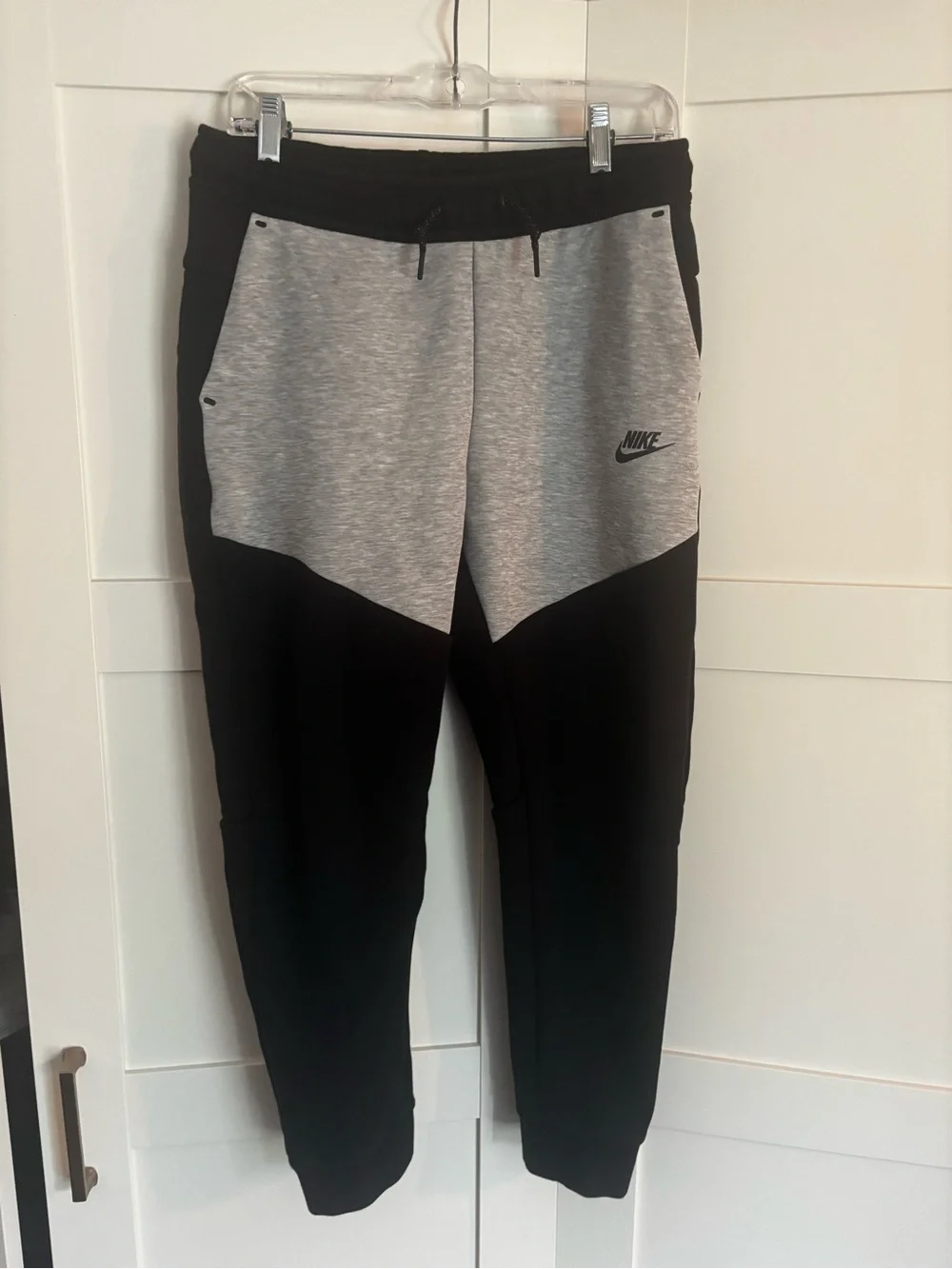 Nike Boy's Black & Gray Jogger Pants Size XL 18